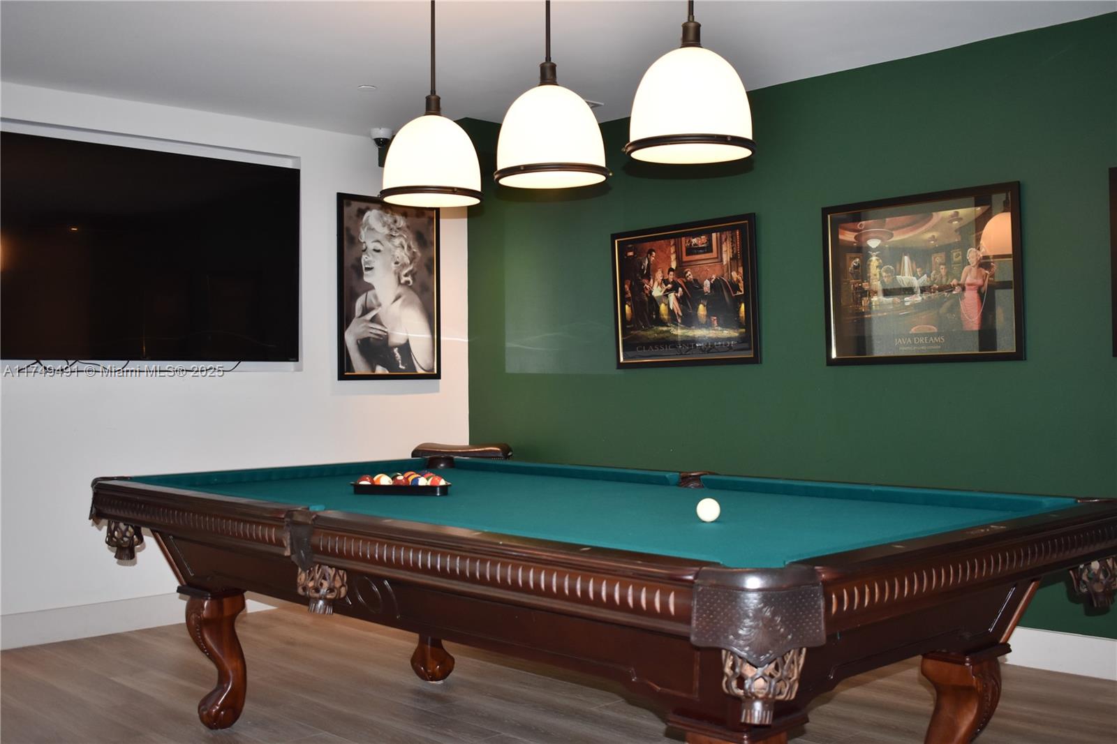 17555 Collins Ave 406 Property Photo 31