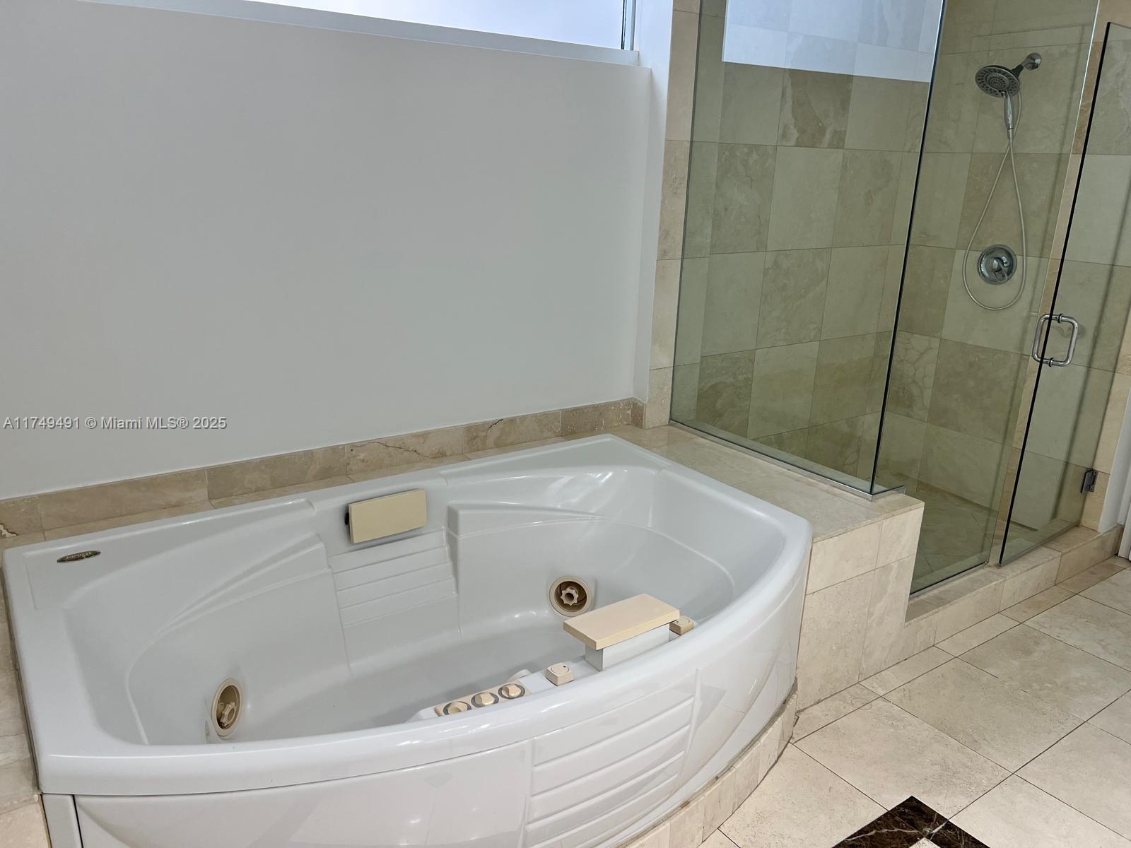 17555 Collins Ave 406 Property Photo 44