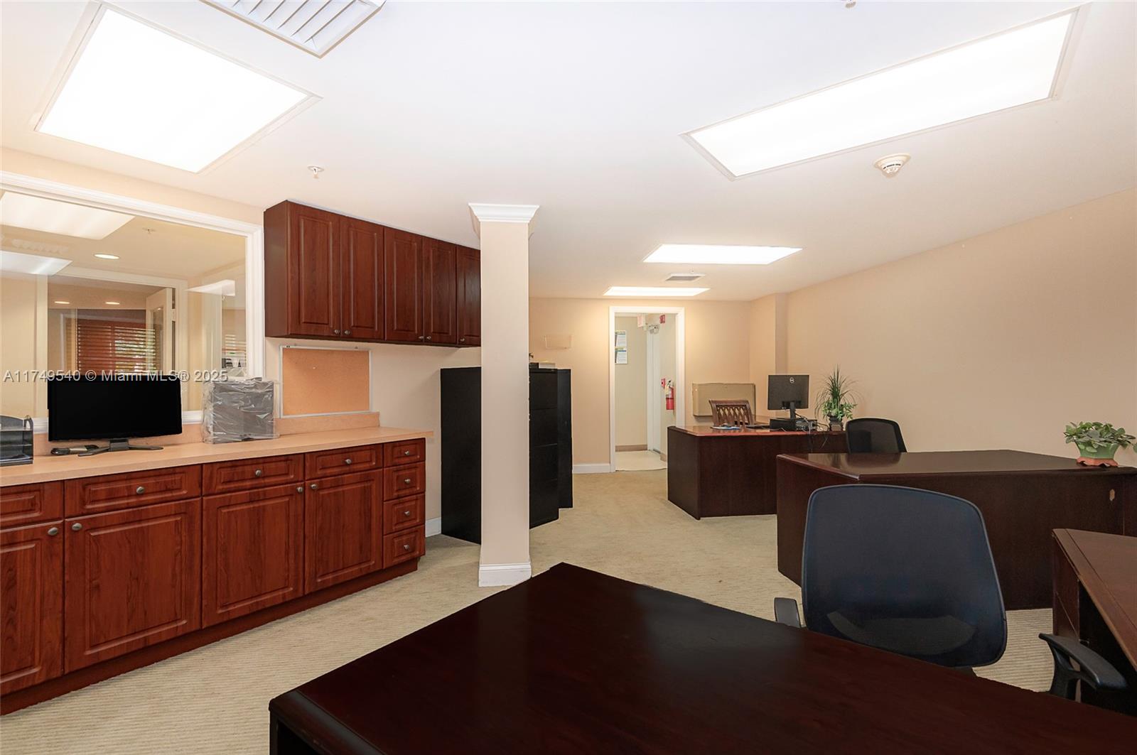 17100 N Bay Property Photo 3