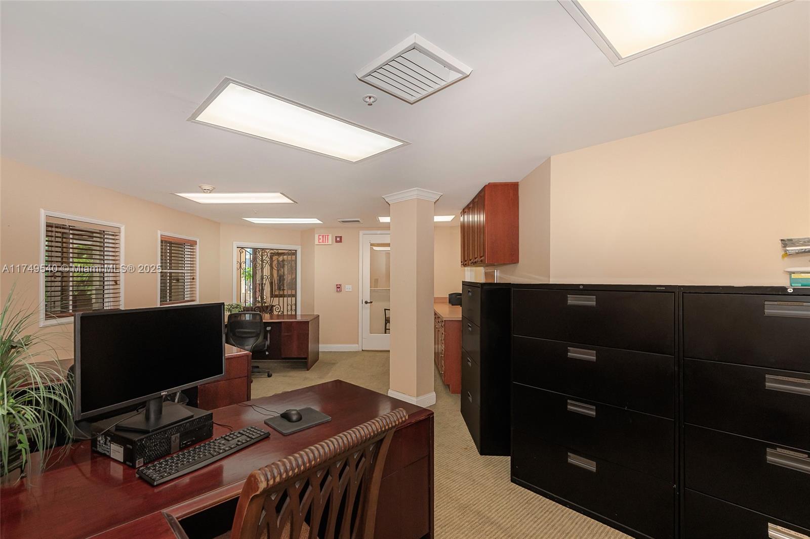 17100 N Bay Property Photo 7