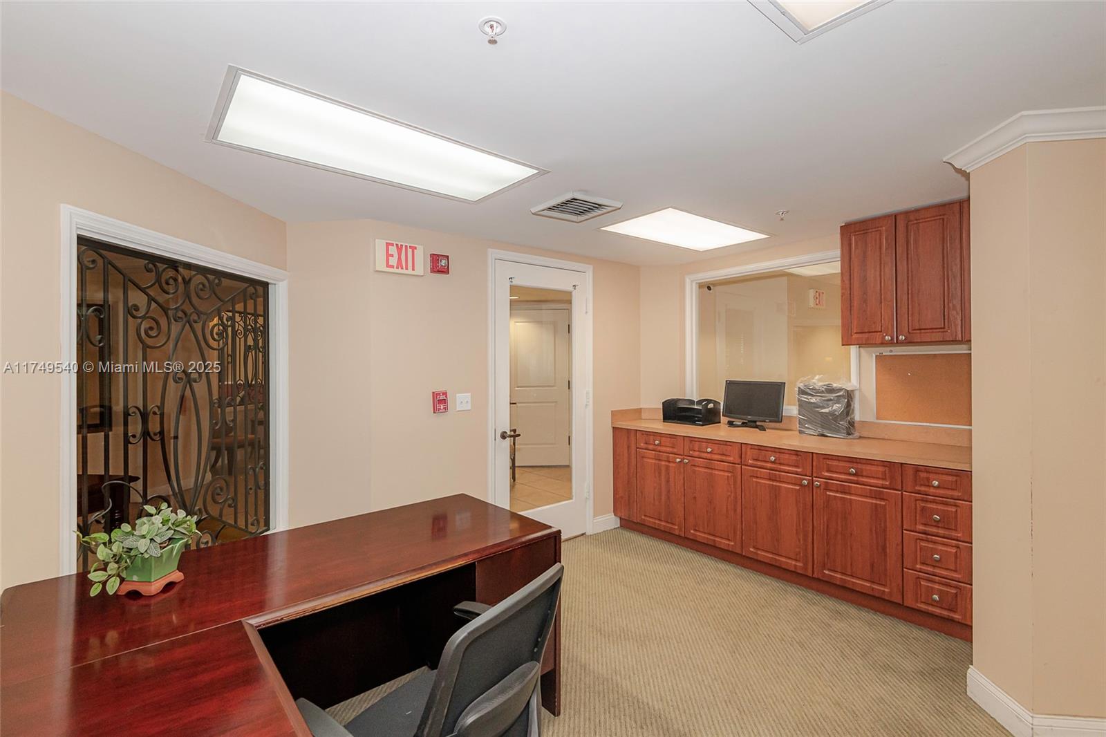 17100 N Bay Property Photo 11