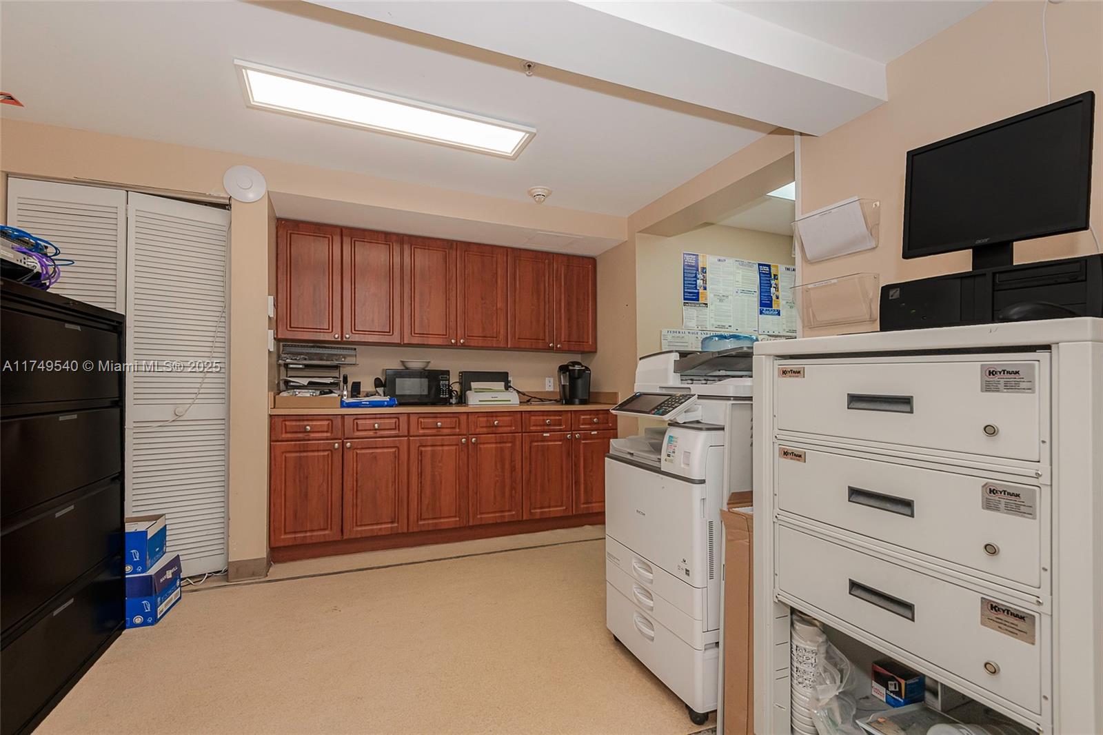 17100 N Bay Property Photo 15