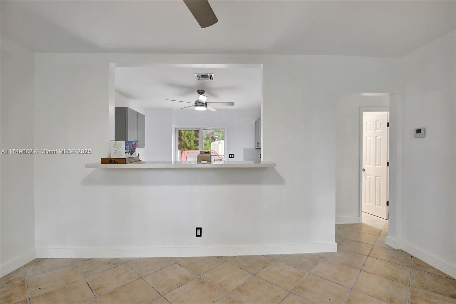 4381 Sw 51st St Property Photo 10