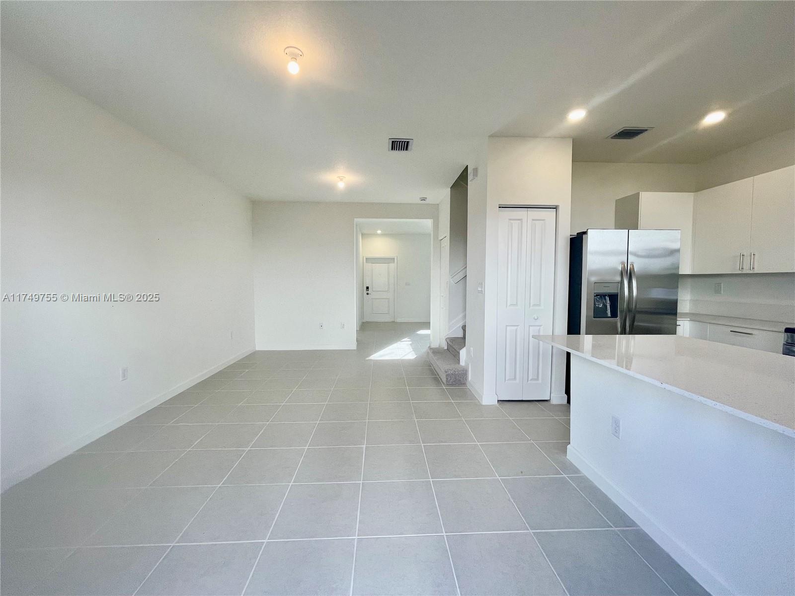 2882 Se 26 Terrace . Property Photo 9