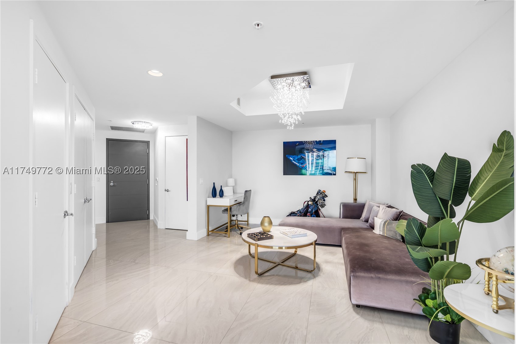 17111 Biscayne Blvd 2001 Property Photo 8