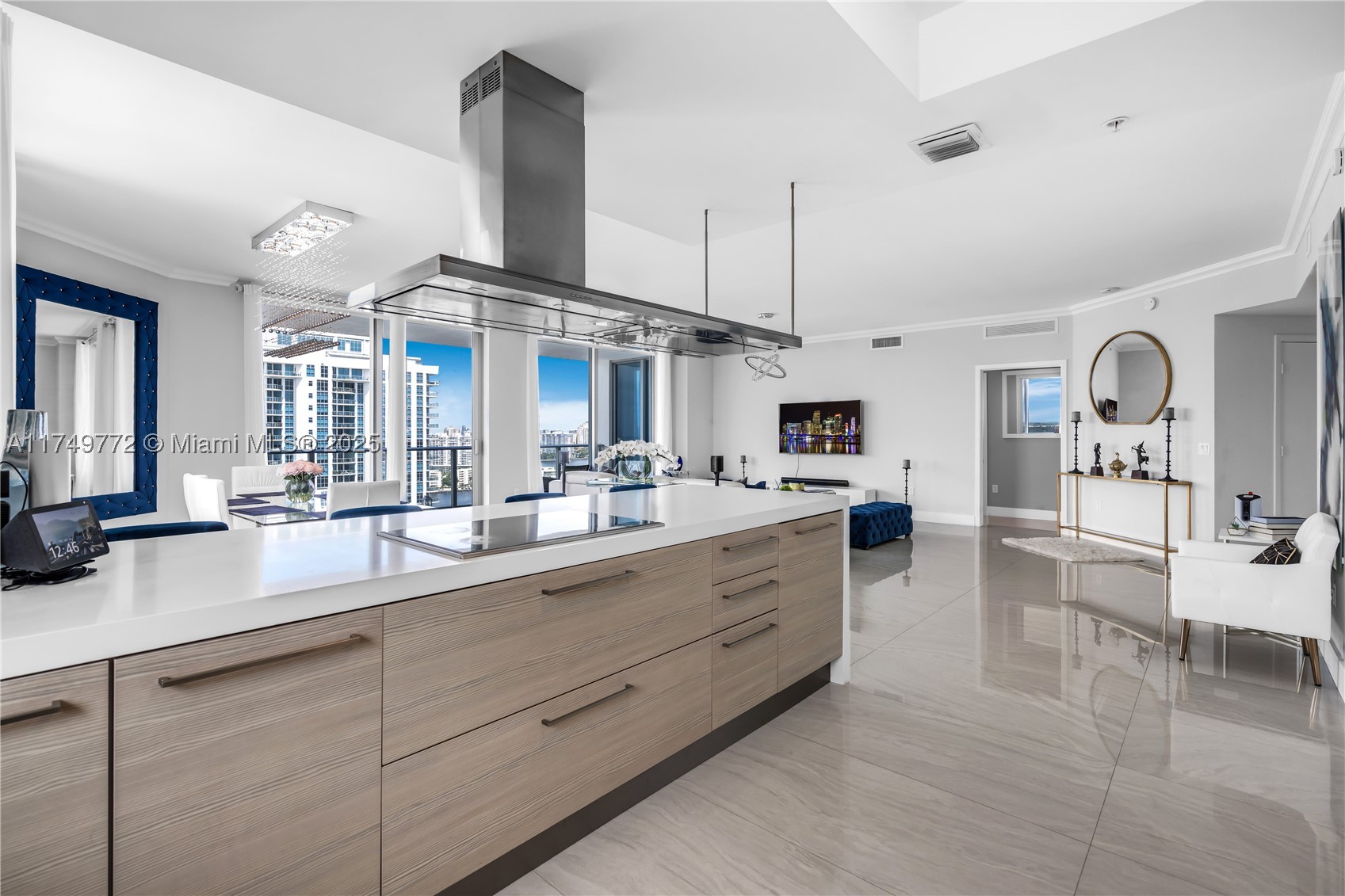 17111 Biscayne Blvd 2001 Property Photo 10