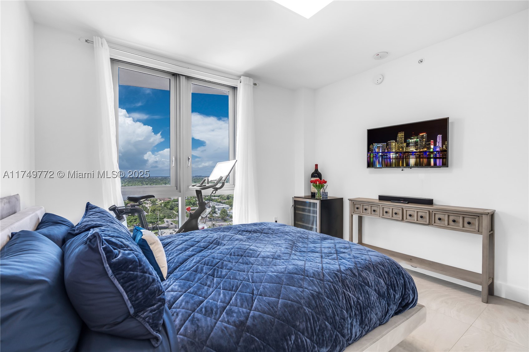 17111 Biscayne Blvd 2001 Property Photo 26