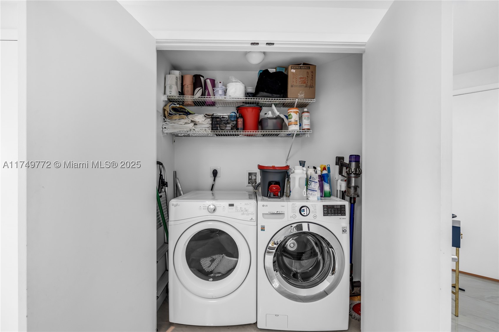 17111 Biscayne Blvd 2001 Property Photo 30