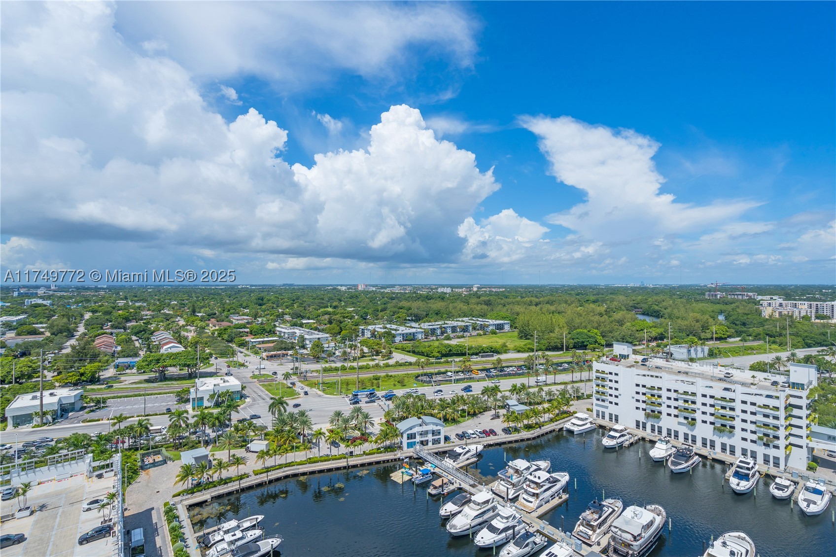 17111 Biscayne Blvd 2001 Property Photo 34