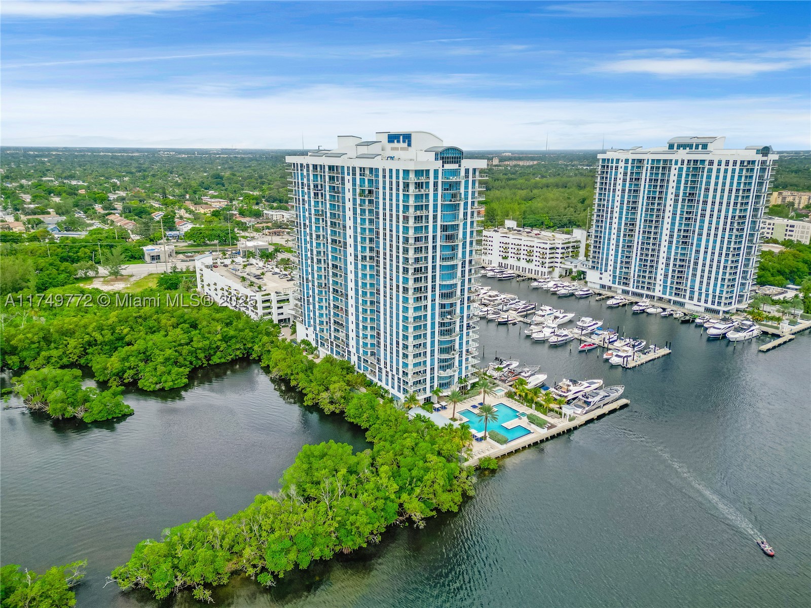 17111 Biscayne Blvd 2001 Property Photo 44