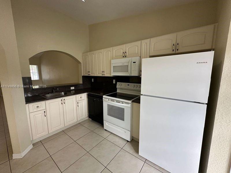 1260 Se 29th St 203-59 Property Photo 4