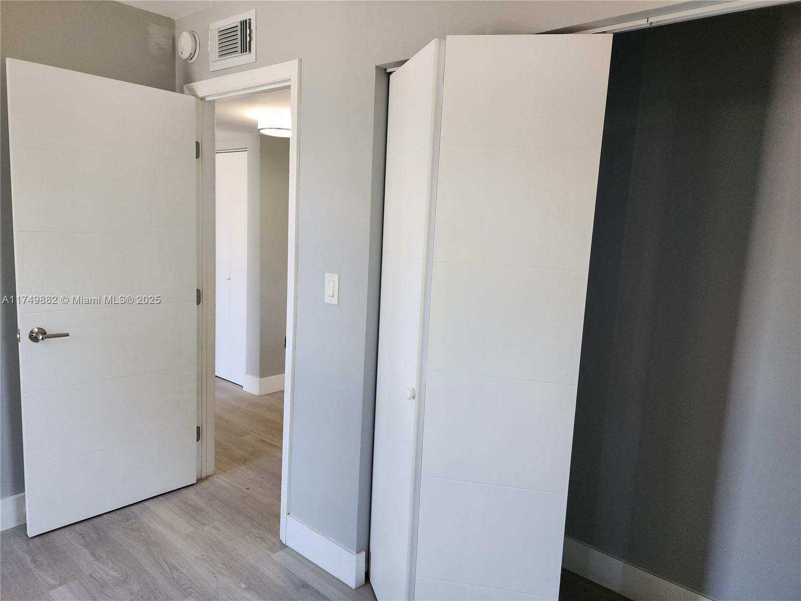 8312 Ne Miami Ct C Property Photo 3