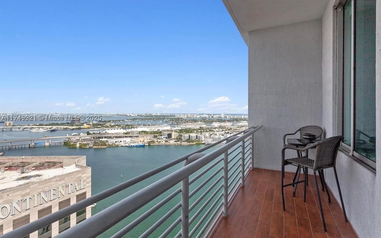 335 S Biscayne Blvd Uph02 Property Photo 1