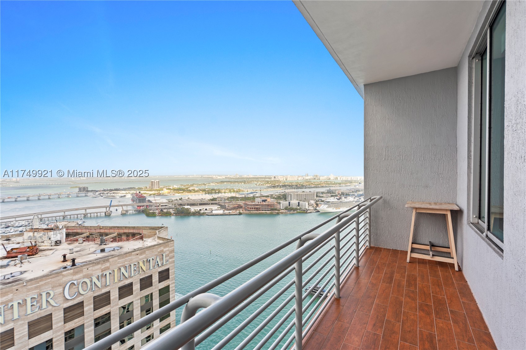 335 S Biscayne Blvd Uph02 Property Photo 2