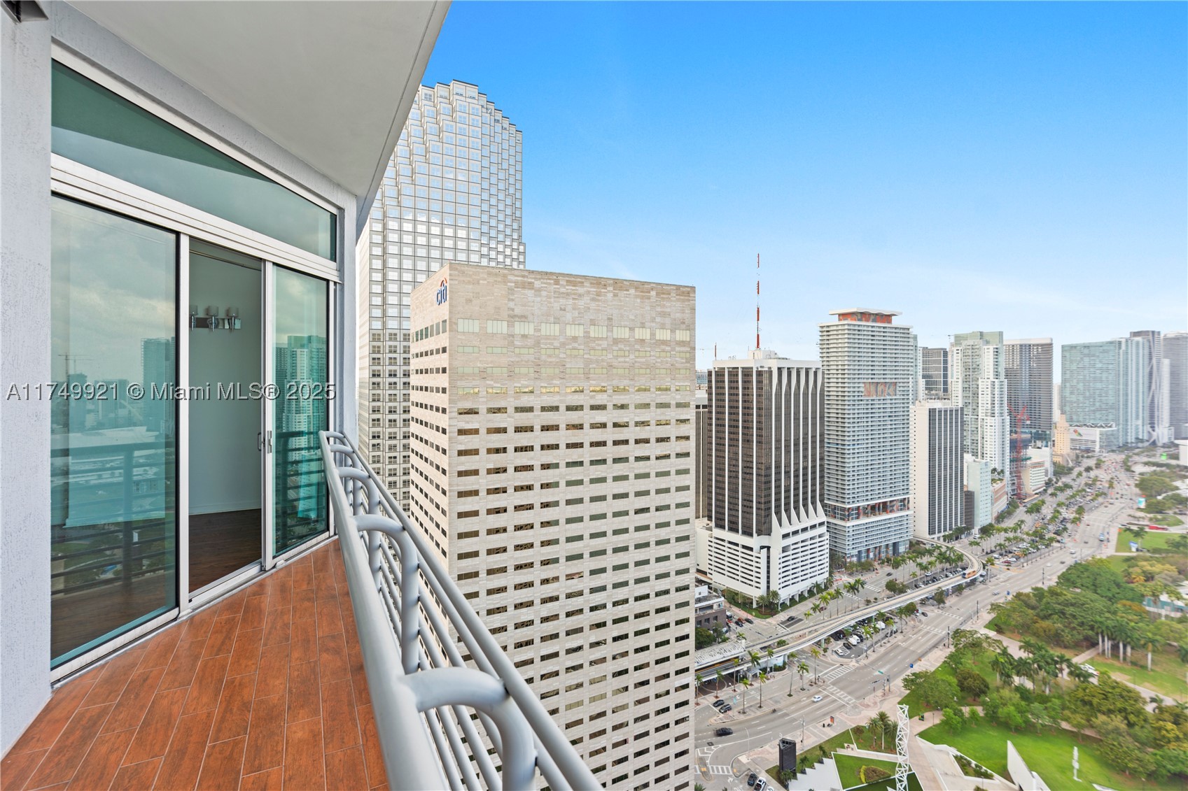 335 S Biscayne Blvd Uph02 Property Photo 3