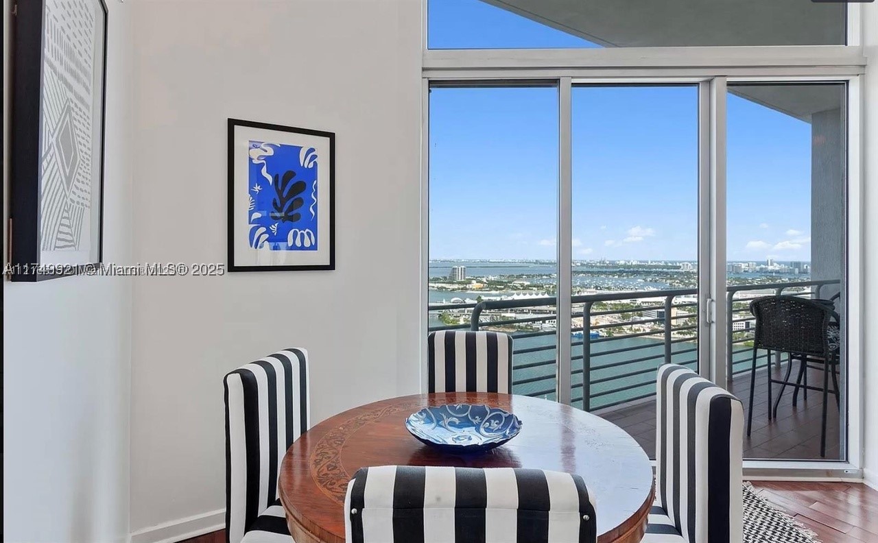 335 S Biscayne Blvd Uph02 Property Photo 5