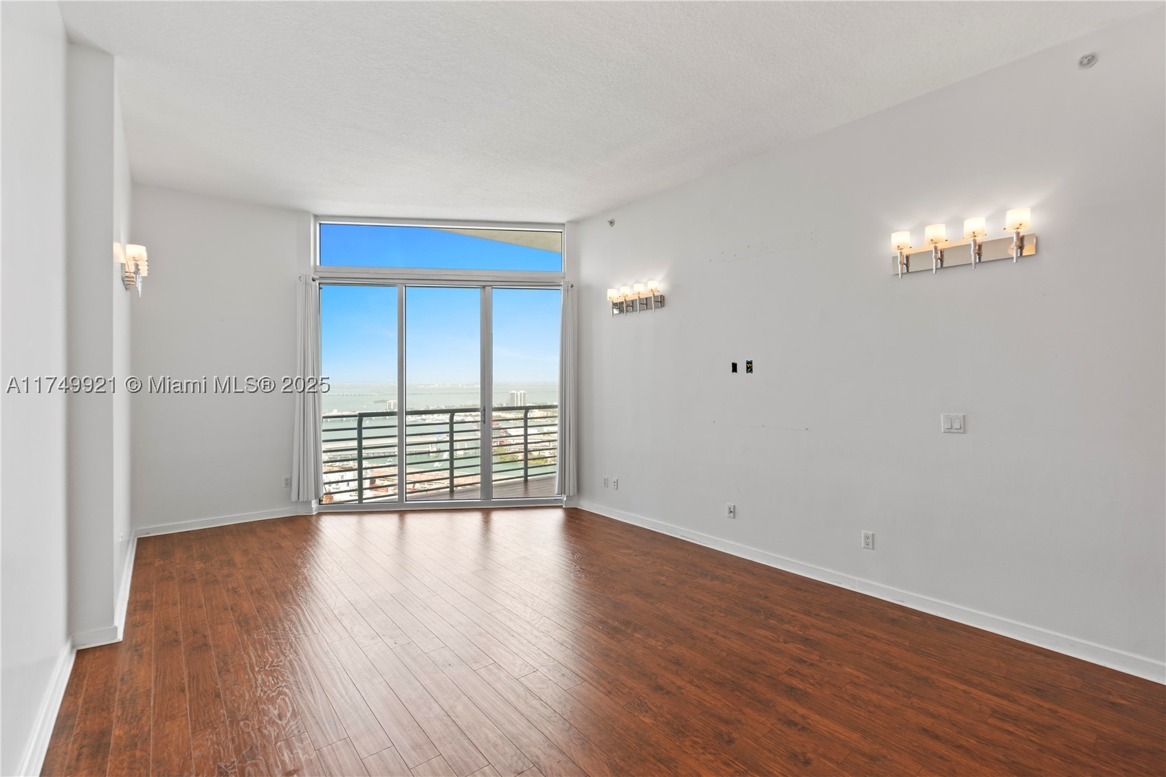 335 S Biscayne Blvd Uph02 Property Photo 8