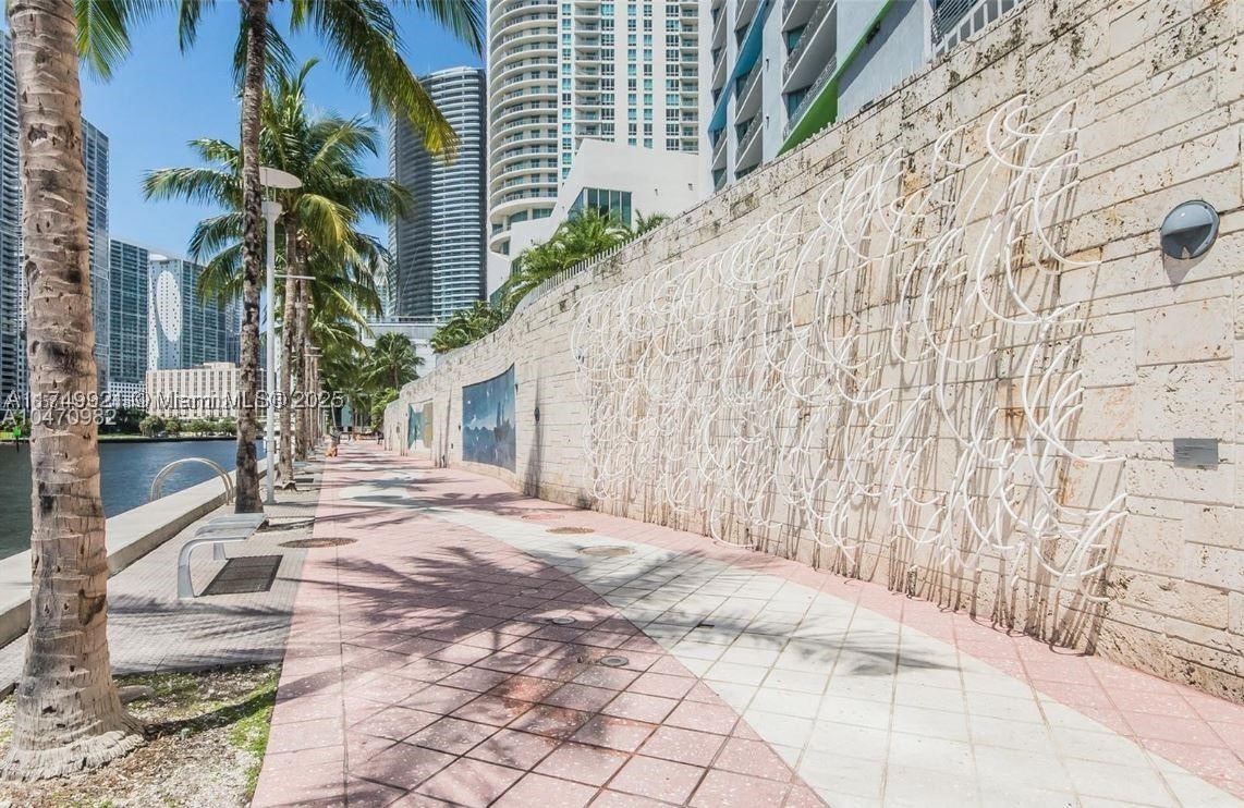 335 S Biscayne Blvd Uph02 Property Photo 38