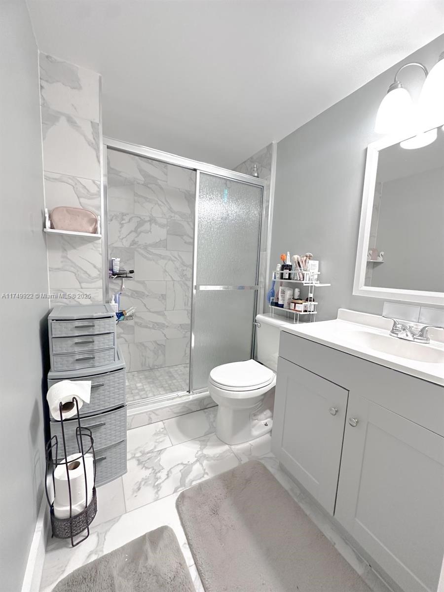 16919 N Bay Rd 706 Property Photo 21