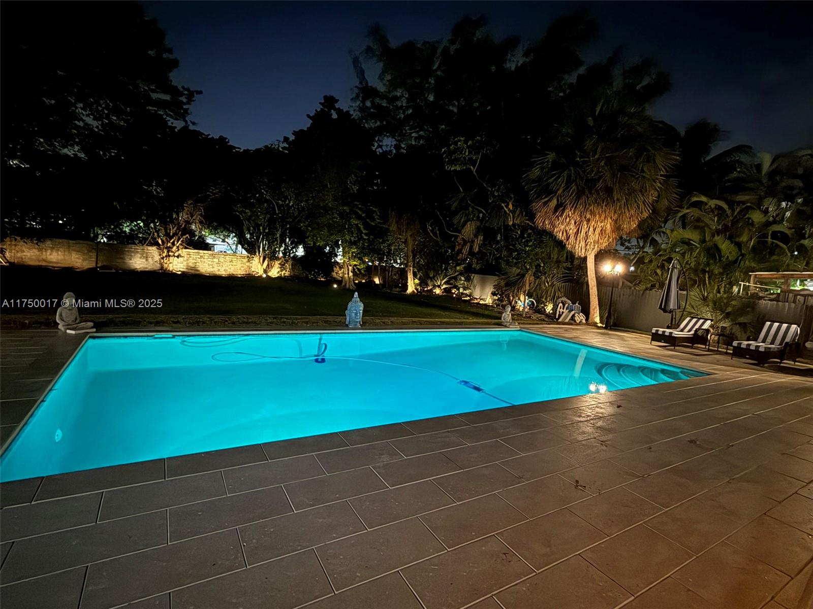 12500 Alamanda Dr Property Photo 9