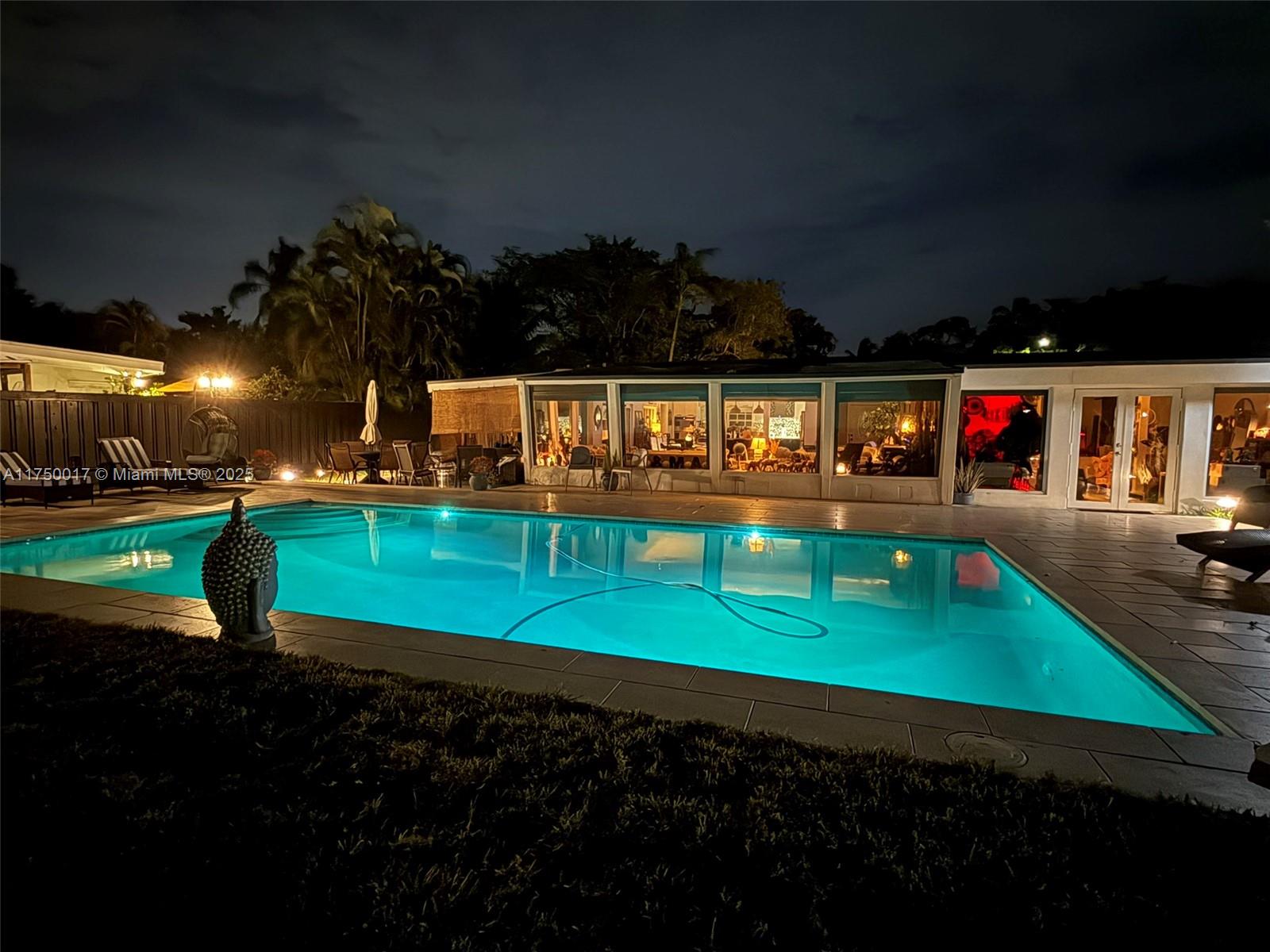 12500 Alamanda Dr Property Photo 10