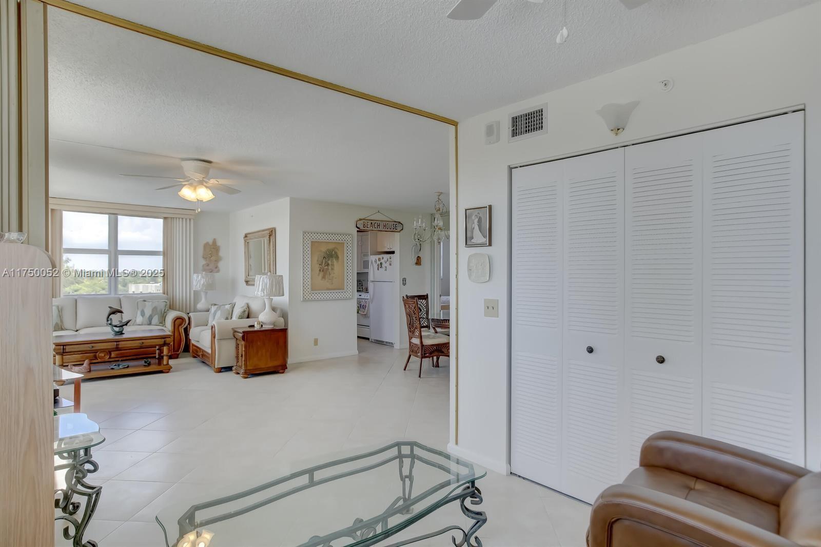 1505 N Riverside Dr 604 Property Photo 28