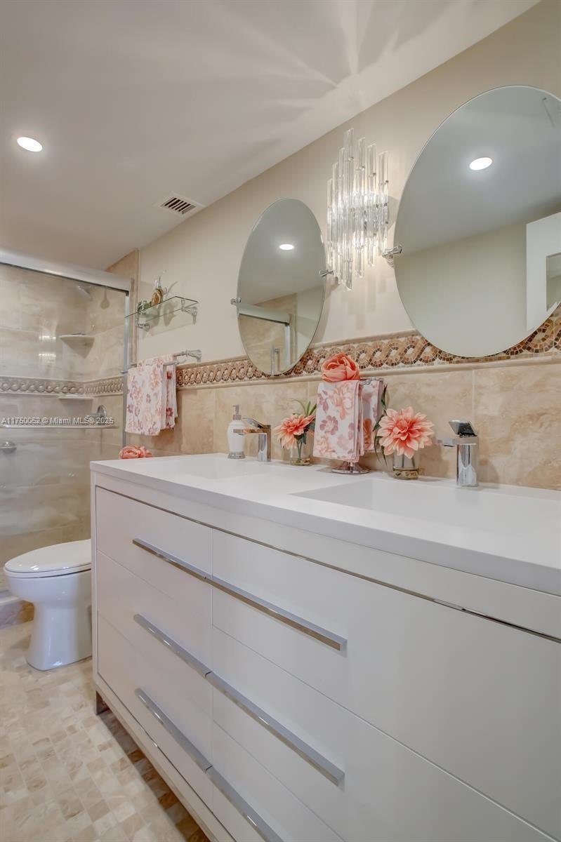 1505 N Riverside Dr 604 Property Photo 35