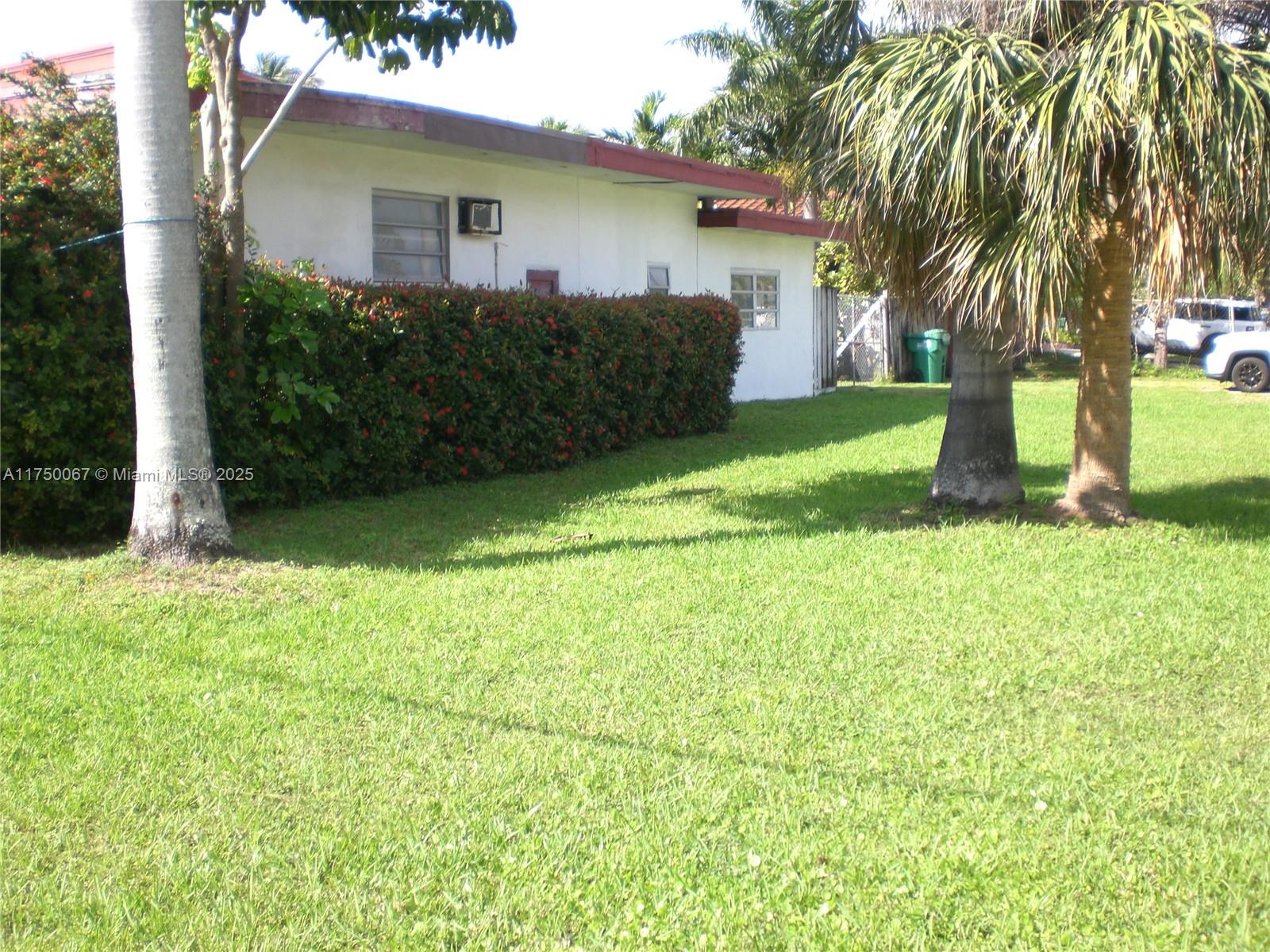 A11750067 Property Photo 2