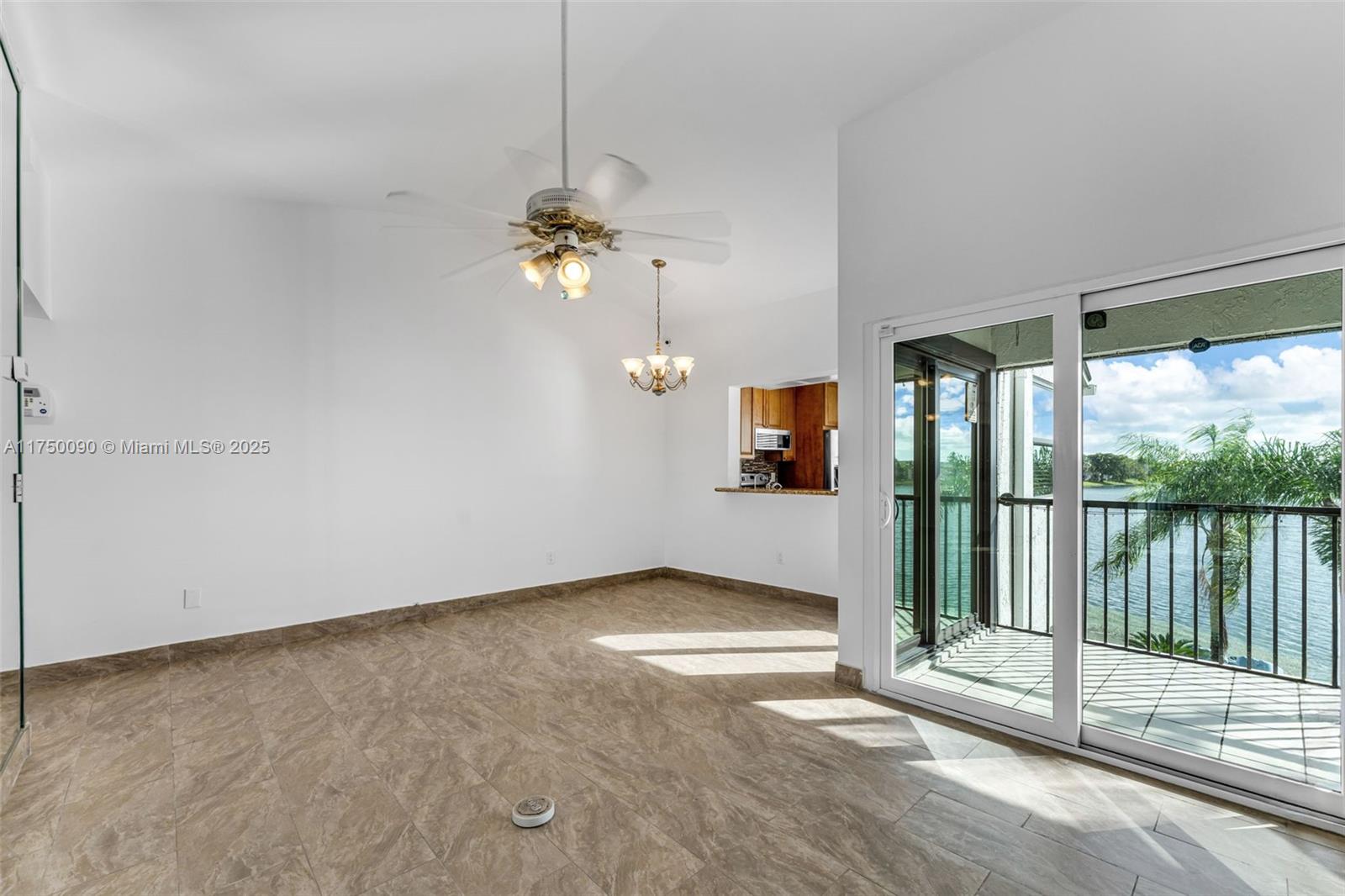 1303 S Liberty Ave 1303i Property Photo 5