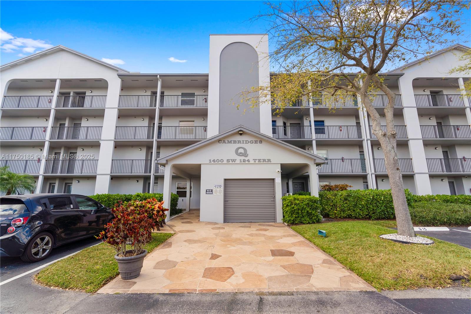 1400 SW 124th Ter 106Q Property Photo 1