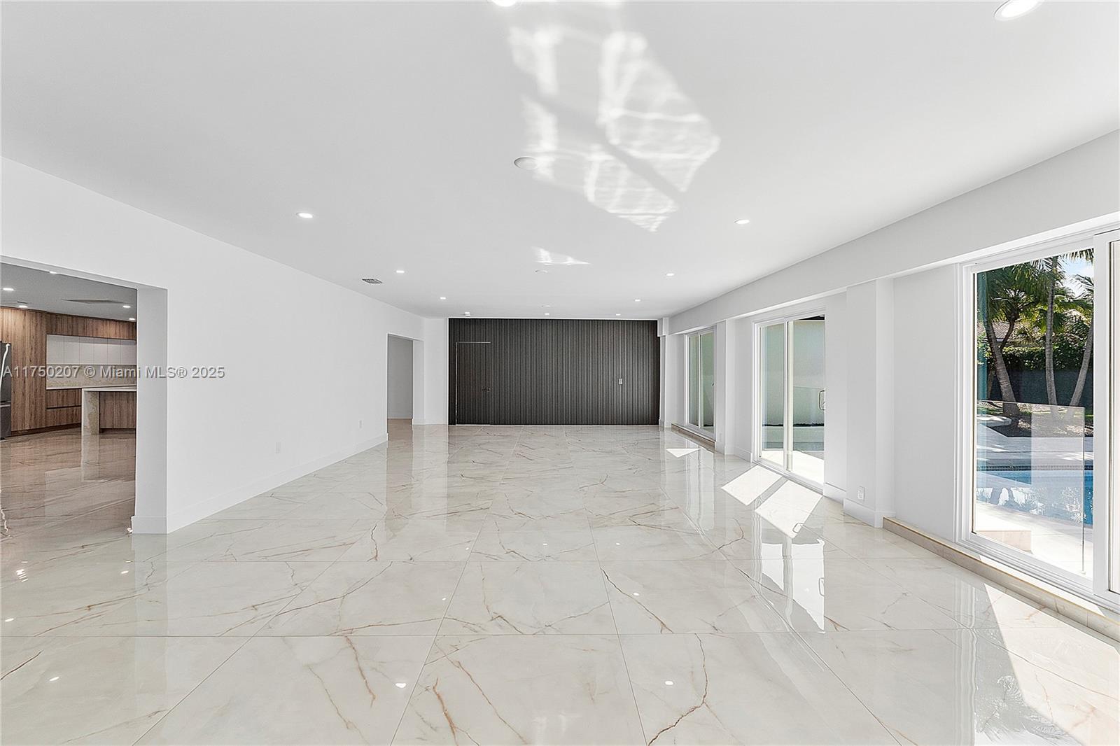 15201 Sw 74th Place Property Photo 13