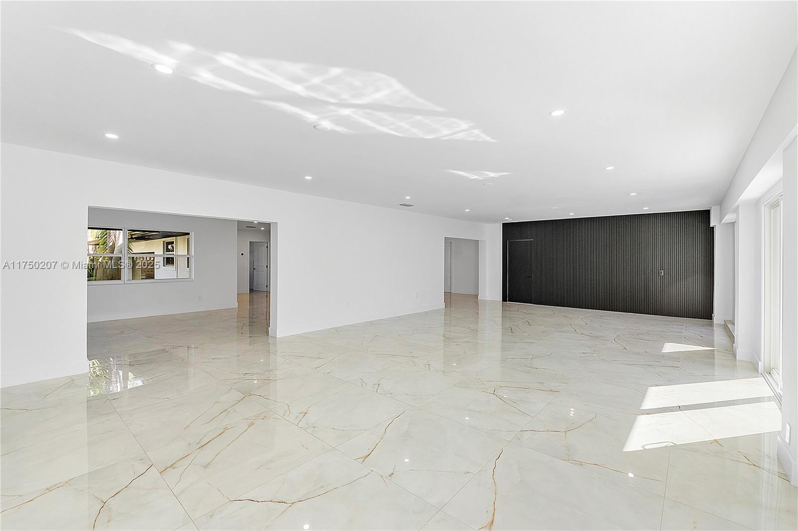 15201 Sw 74th Place Property Photo 14