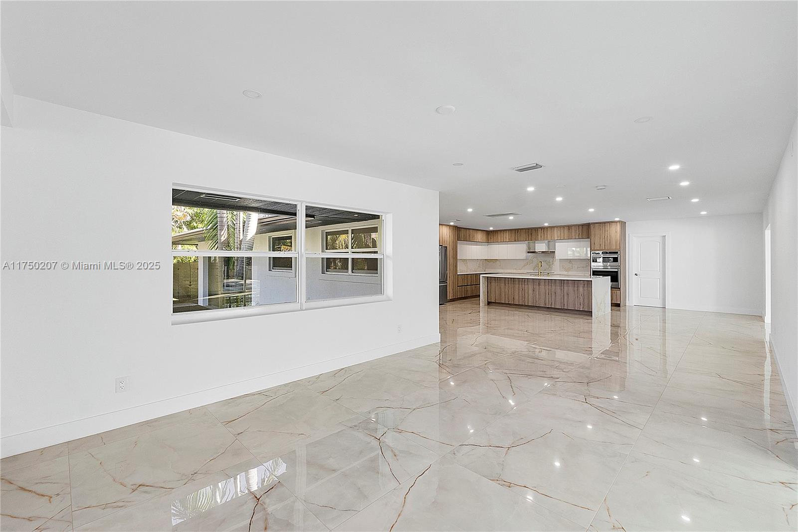 15201 Sw 74th Place Property Photo 17