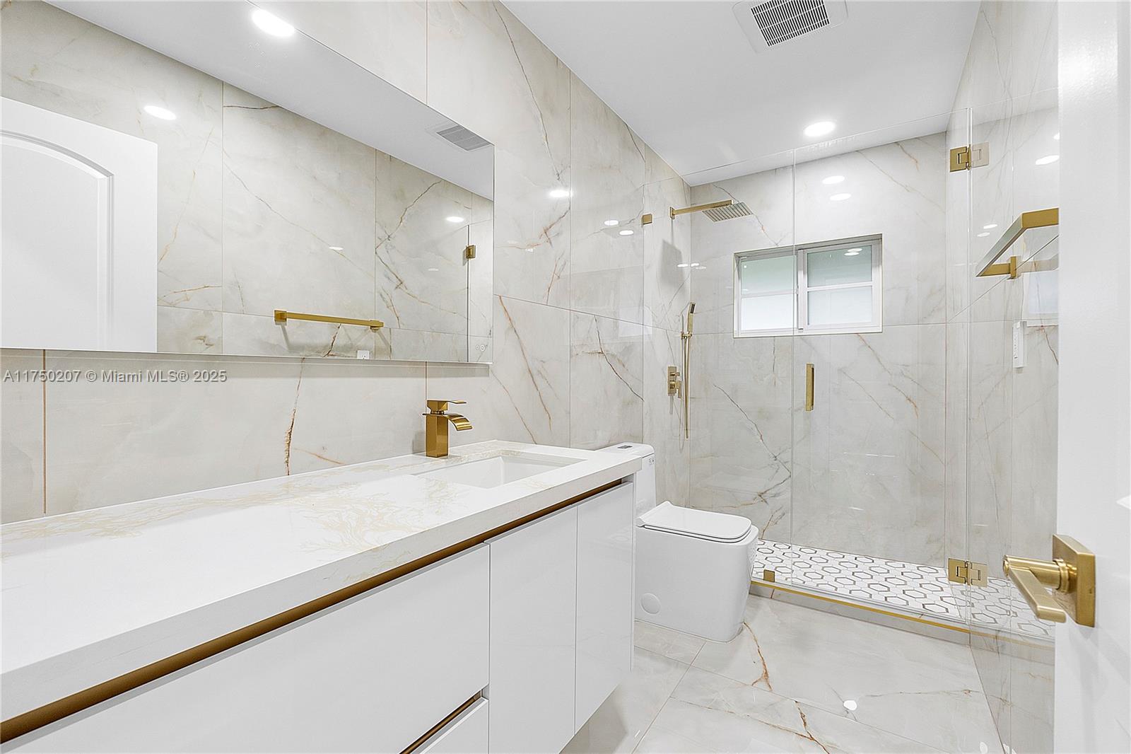 15201 Sw 74th Place Property Photo 26