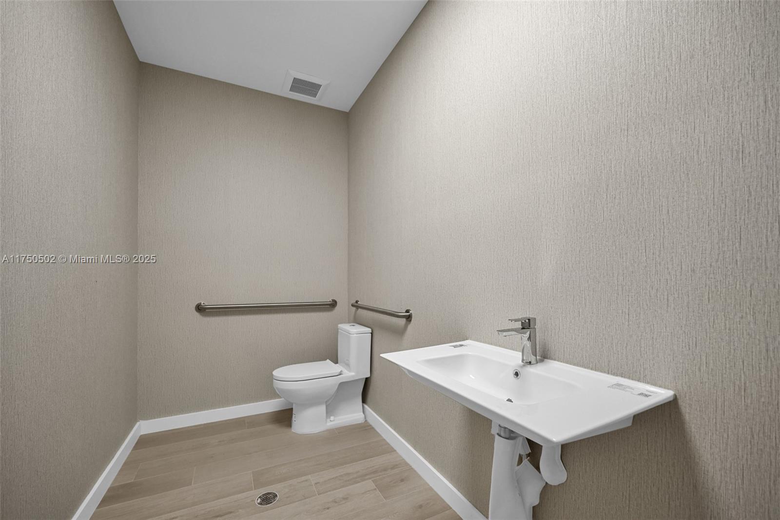 221 Ne 67th St 2 Property Photo 43