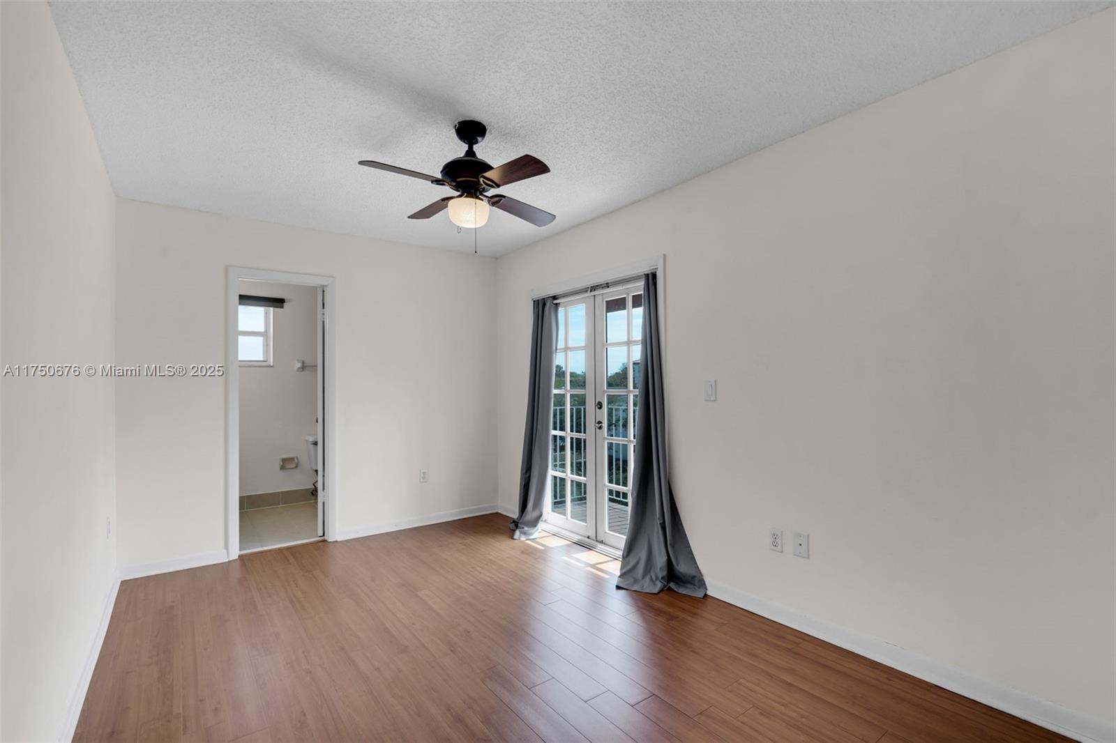 29 Santillane Ave 7 Property Photo 13