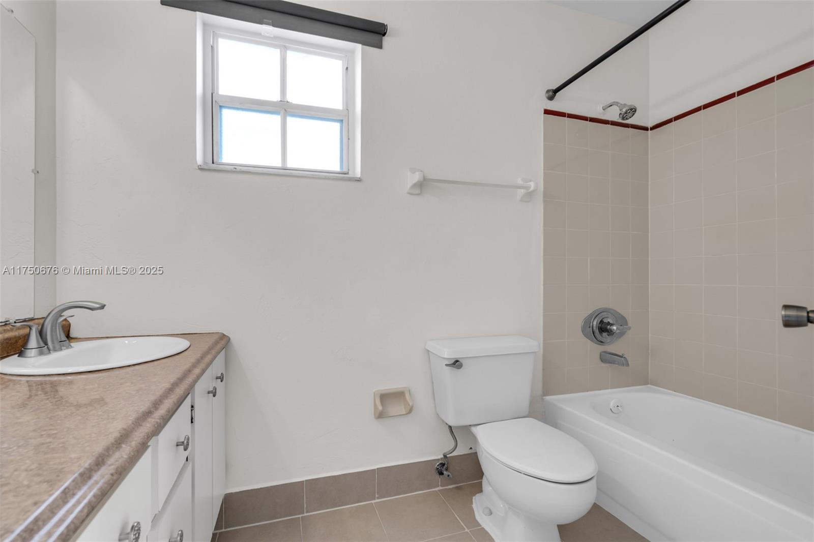 29 Santillane Ave 7 Property Photo 15