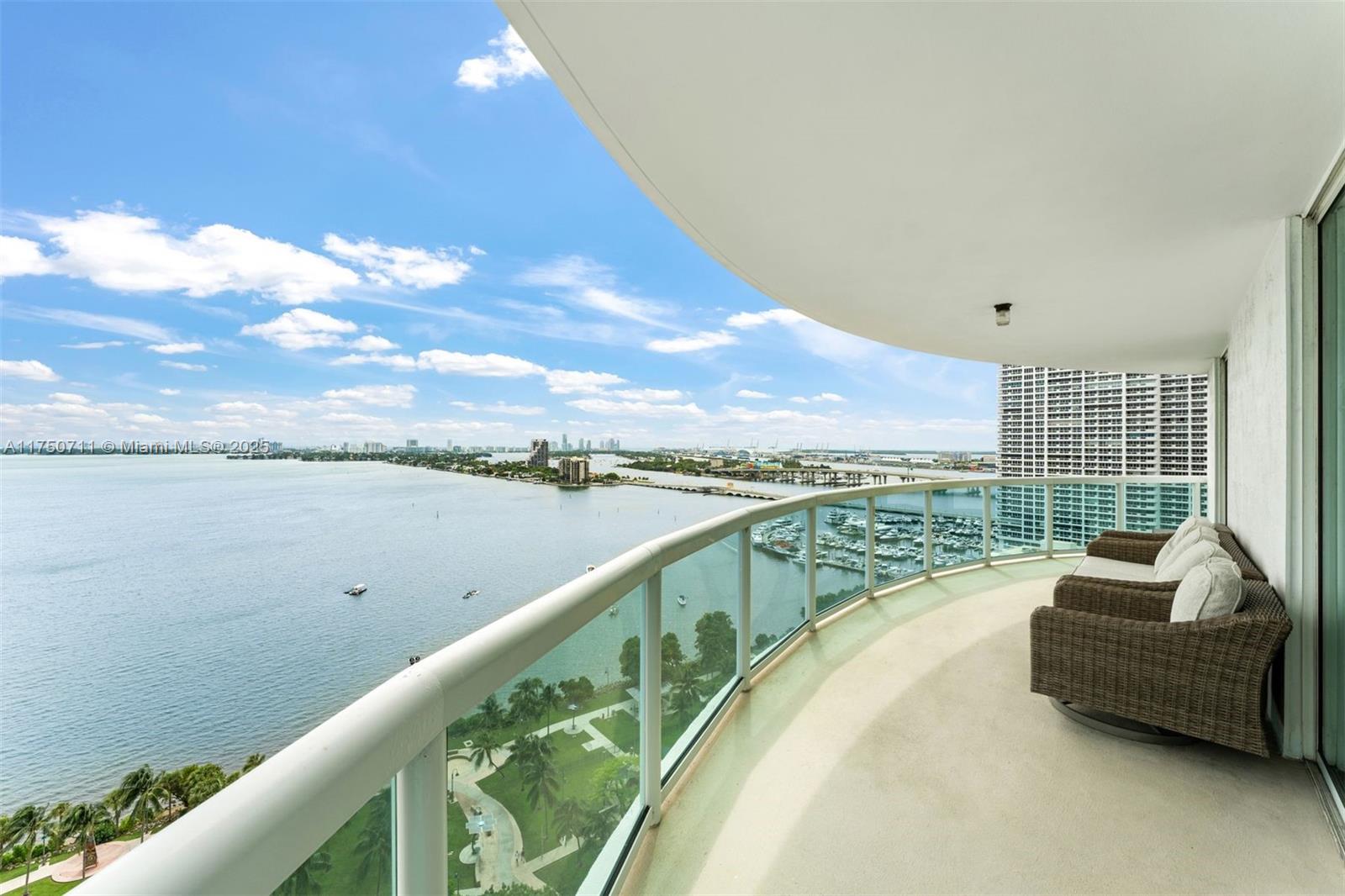 1800 N Bayshore Dr 2101 Property Photo