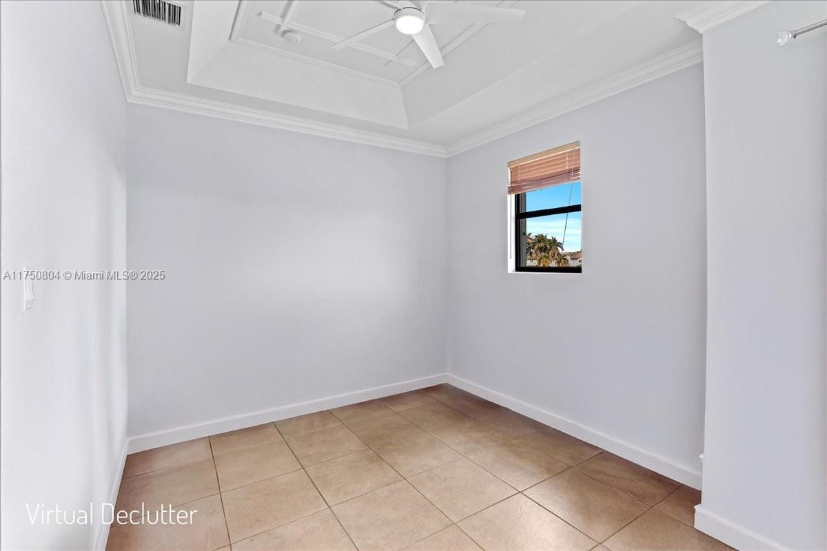 561 Ne 33rd Ter Property Photo 38