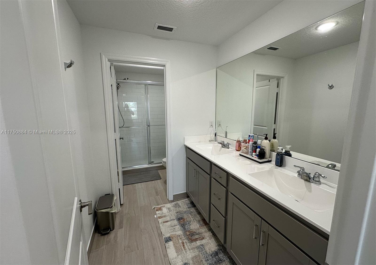 4151 Lagoon Shore Dr 4151 Property Photo 27