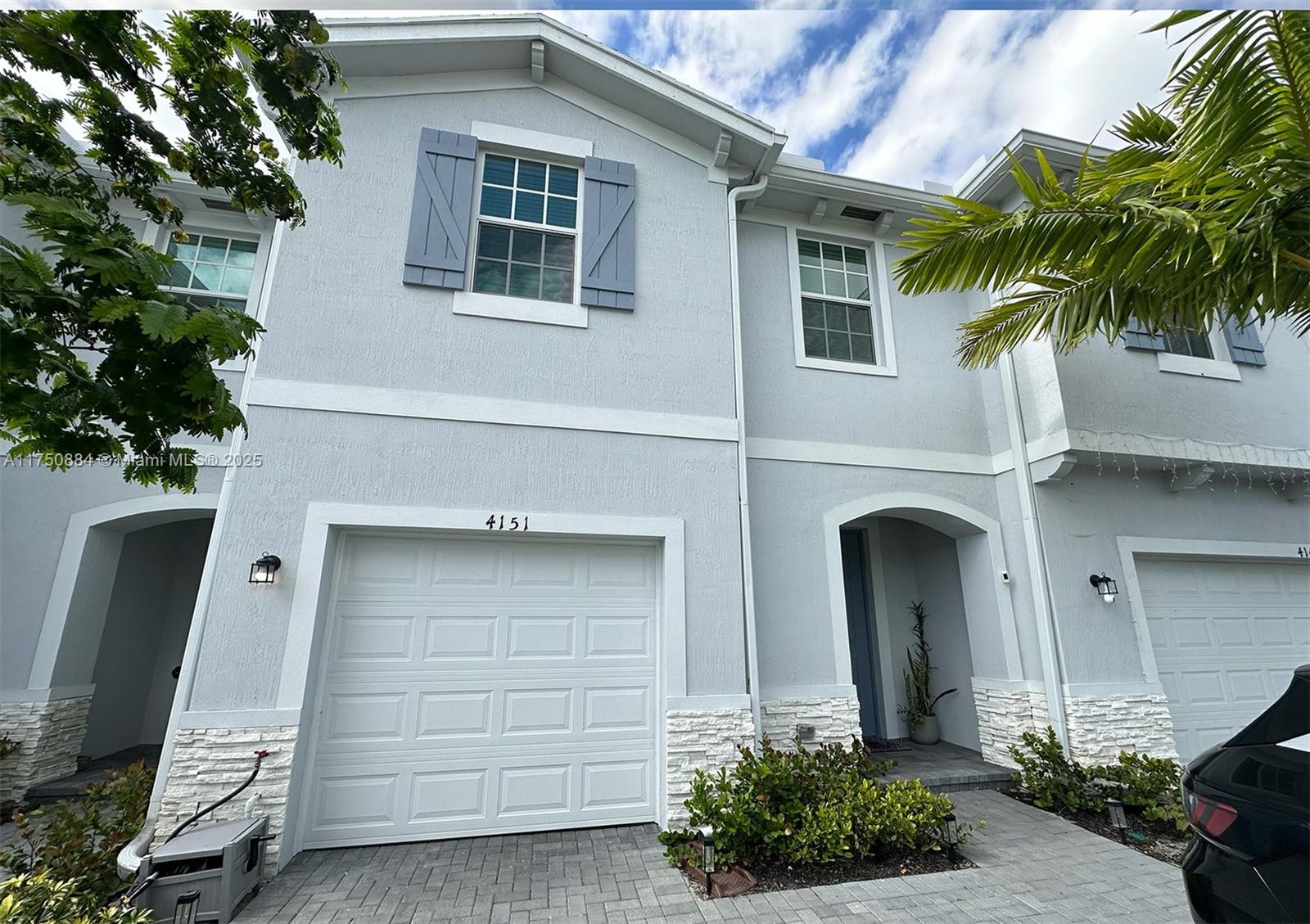 4151 Lagoon Shore Dr 4151 Property Photo 35