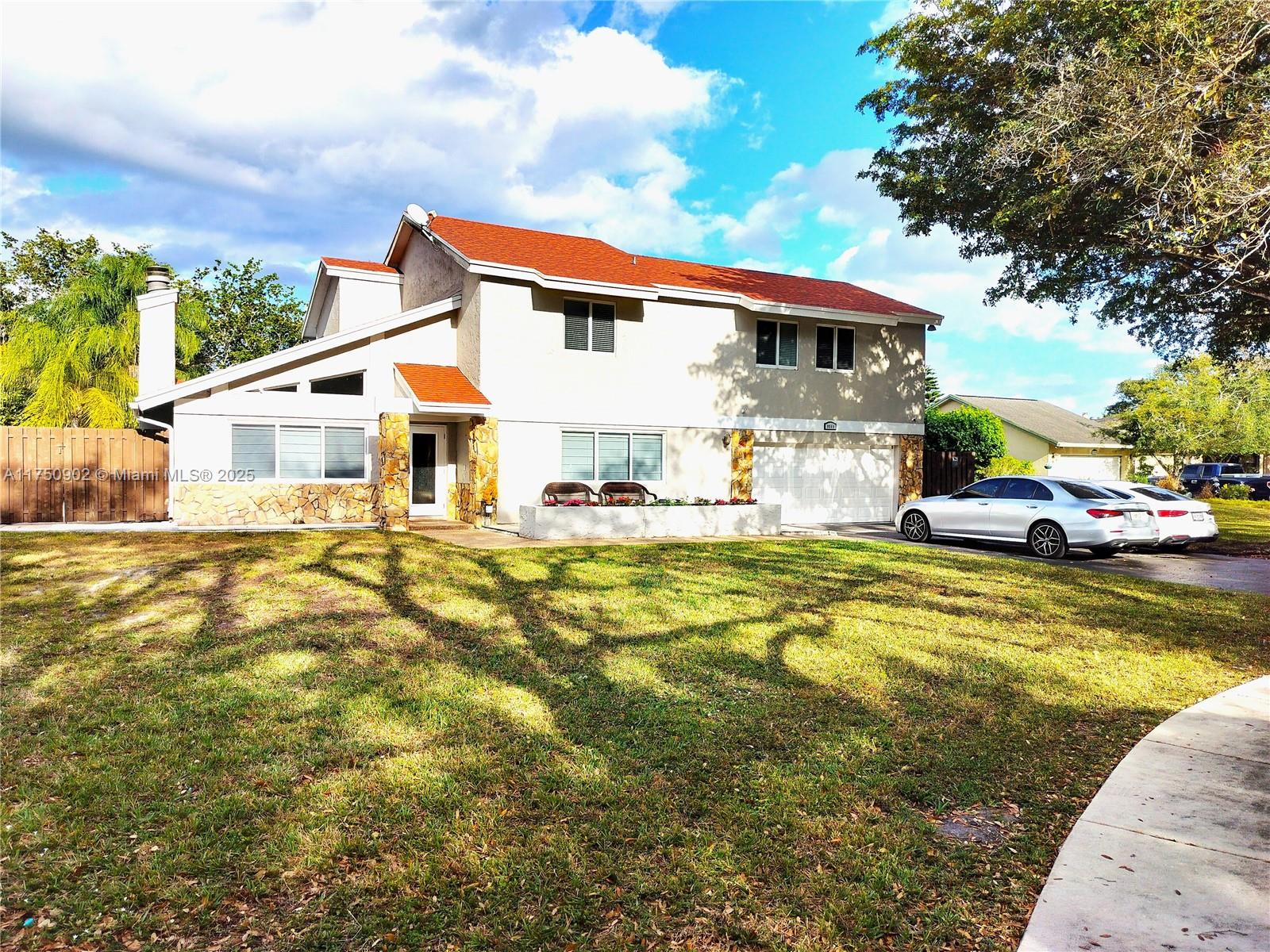 3511 Bark Way Property Photo