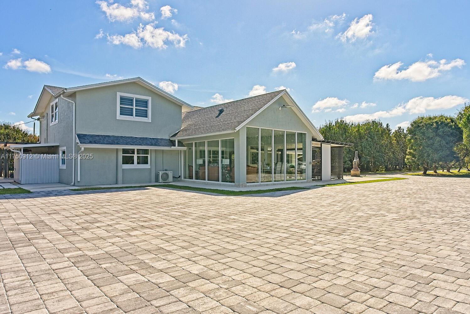 18955 Sw 264 Street Property Photo