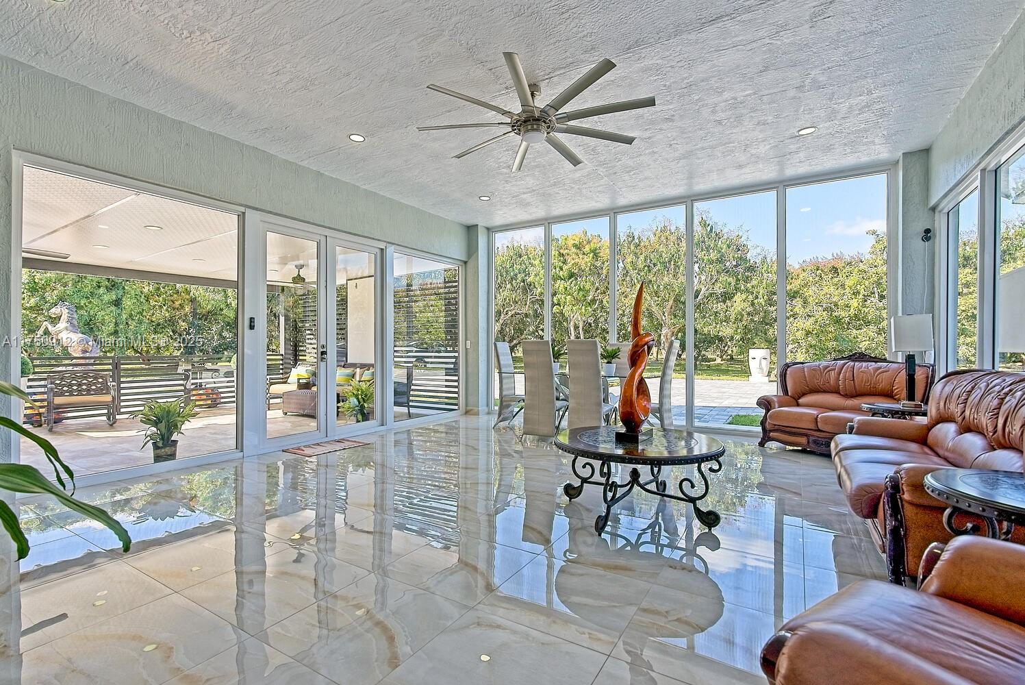 18955 Sw 264 Street Property Photo 7