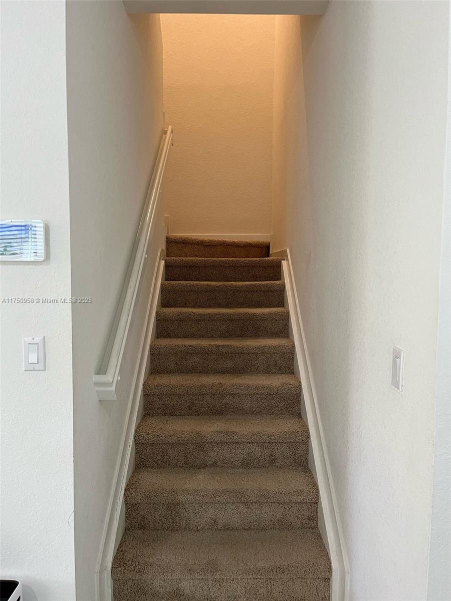 861 Se 16th Ct Property Photo 11