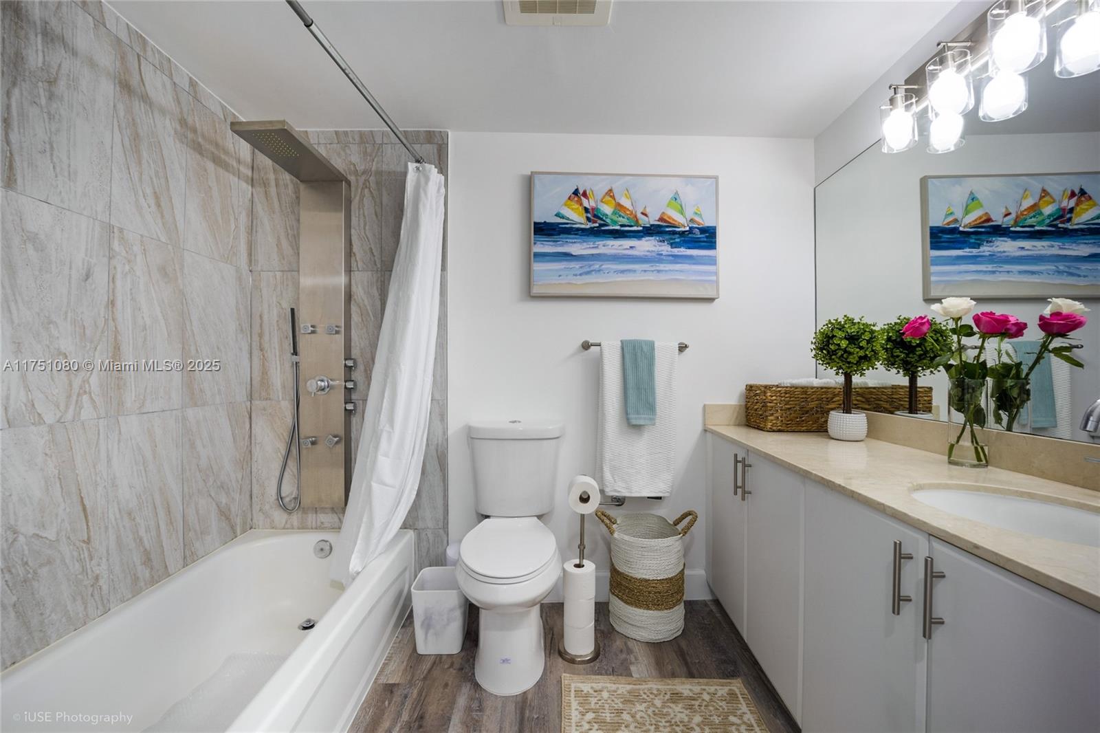 1750 N Bayshore Dr 1214 Property Photo 3