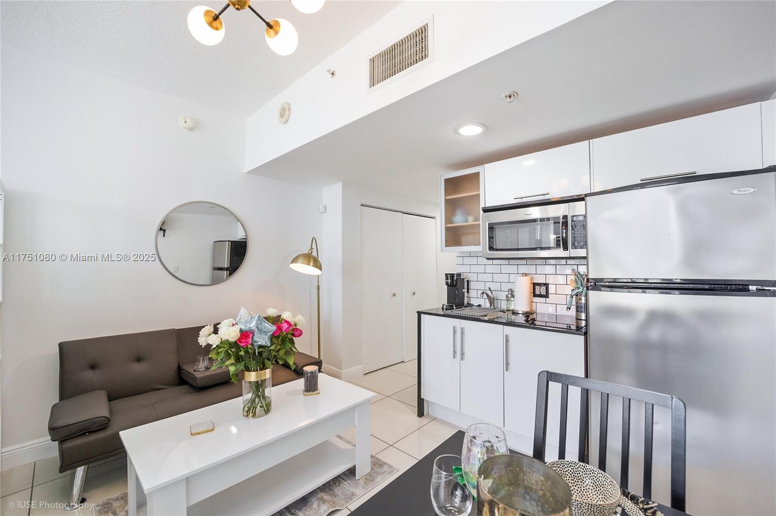 1750 N Bayshore Dr 1214 Property Photo 5