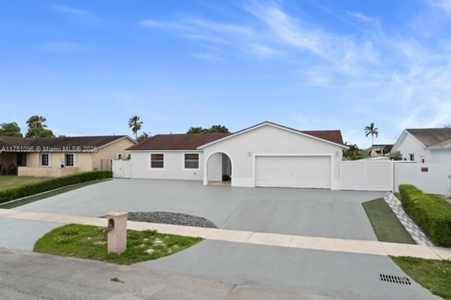13060 Sw 262nd Ln Property Photo 3