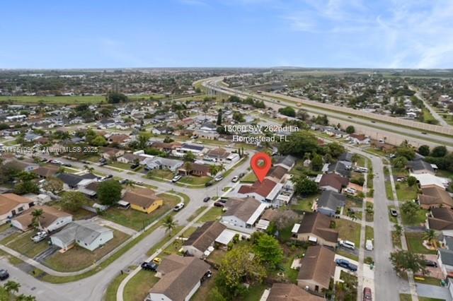 13060 Sw 262nd Ln Property Photo 6