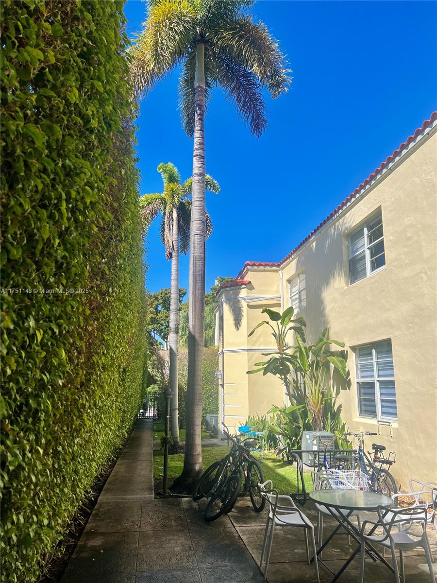 1535 Meridian Ave Condo Real Estate Listings Main Image